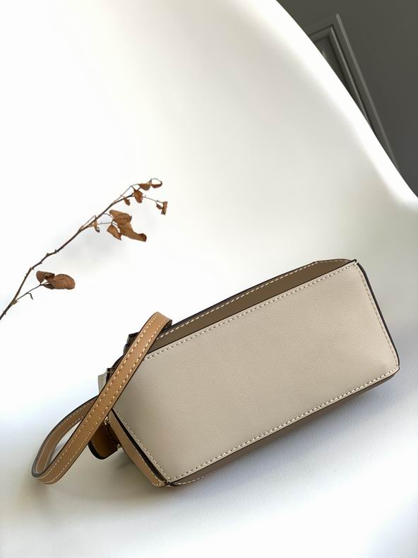 Loewe 0618138 18x12.5x8cm ss11 (6)