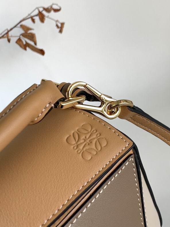 Loewe 0618138 18x12.5x8cm ss11 (7)