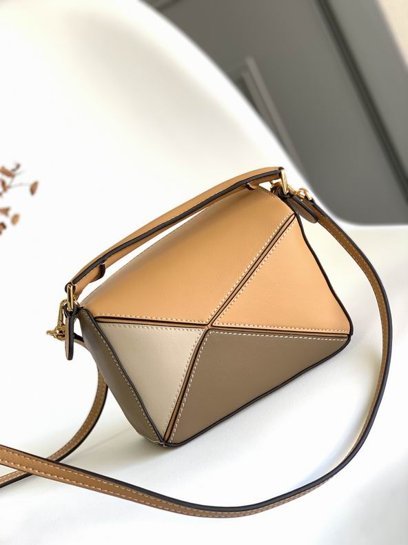 Loewe 0618138 18x12.5x8cm ss11 (8)