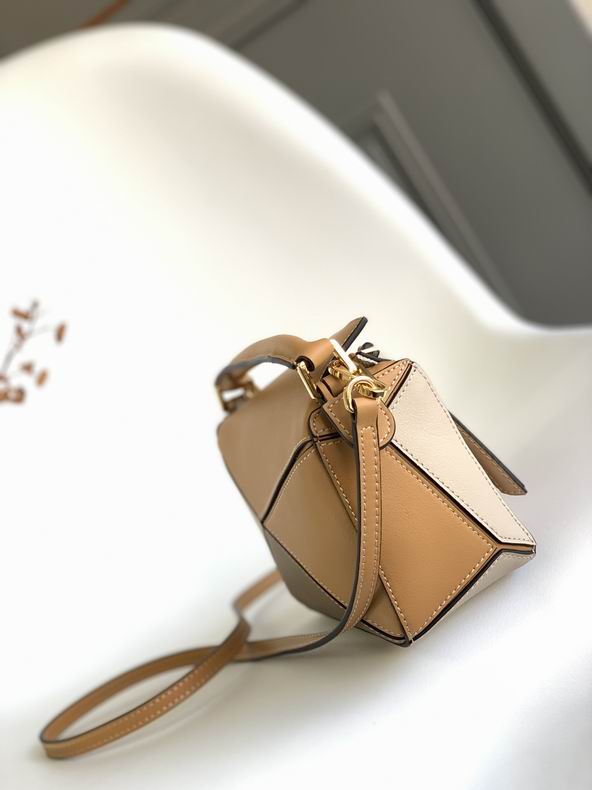 Loewe 0618138 18x12.5x8cm ss11 (9)