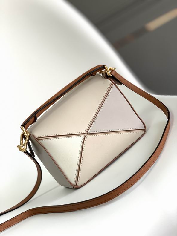 Loewe 0618138 18x12.5x8cm ss7 (3)