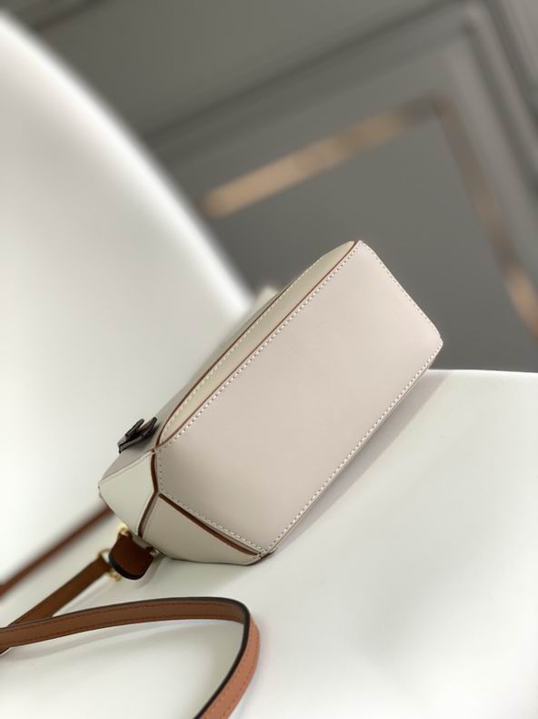 Loewe 0618138 18x12.5x8cm ss7 (5)