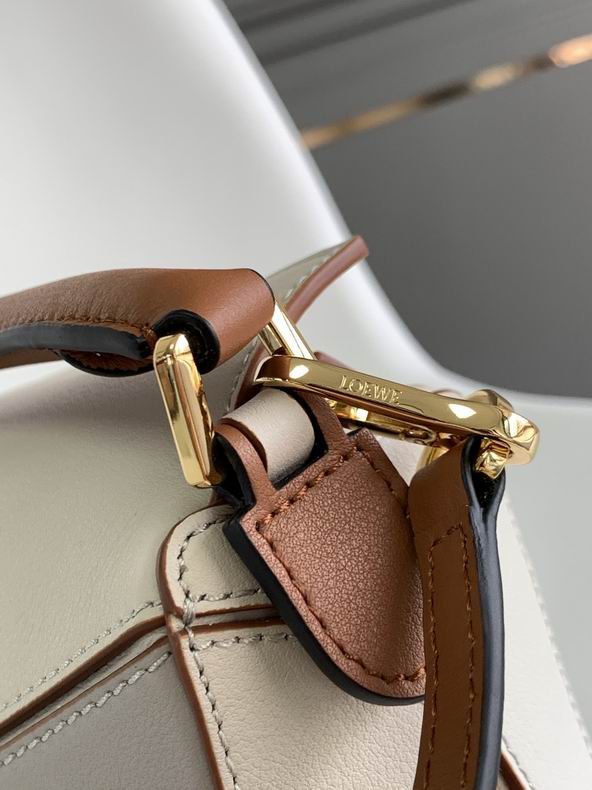 Loewe 0618138 18x12.5x8cm ss7 (7)