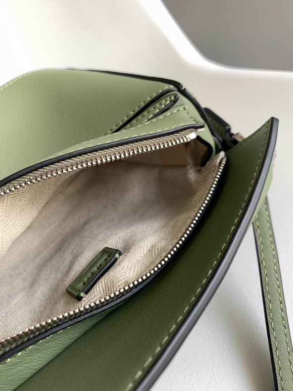 Loewe 0618138 18x12.5x8cm ss8 (6)