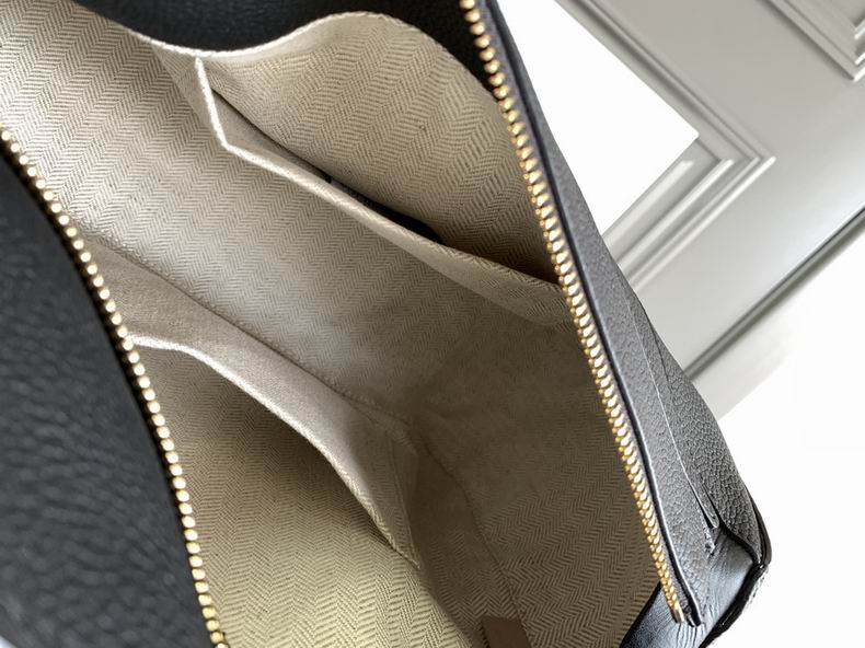 Loewe 061827 29x19.5x14c ss10 (3)