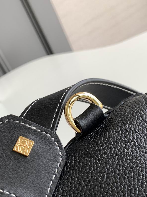 Loewe 061827 29x19.5x14c ss10 (4)