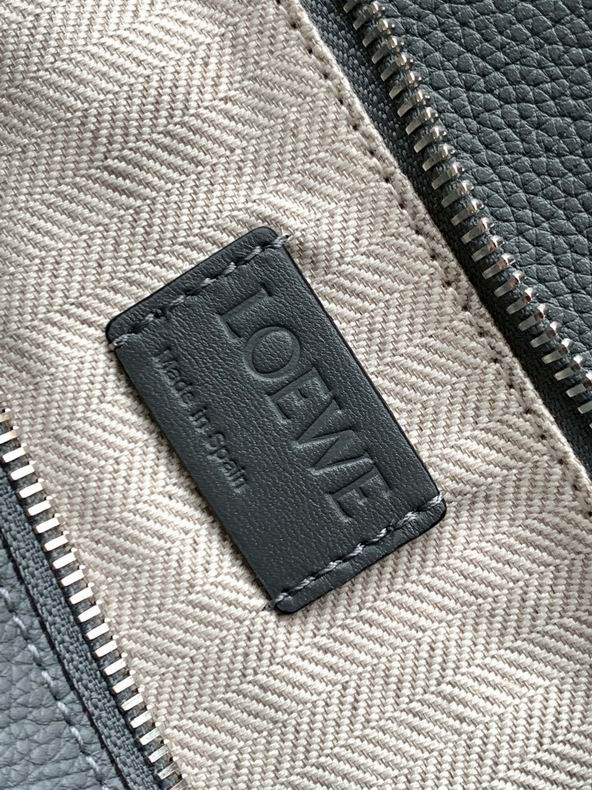 Loewe 061827 29x19.5x14c ss11 (2)