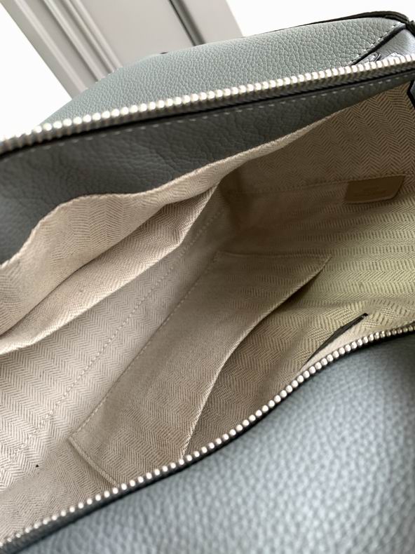 Loewe 061827 29x19.5x14c ss11 (3)