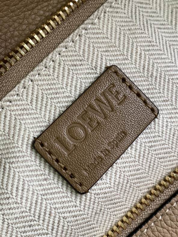 Loewe 061827 29x19.5x14c ss12 (2)
