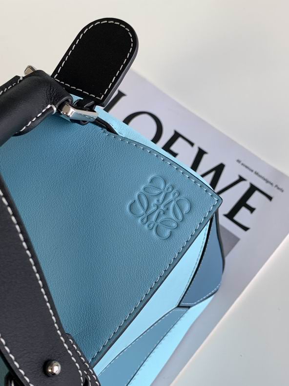 Loewe 061827 29x19.5x14c ss2 (6)