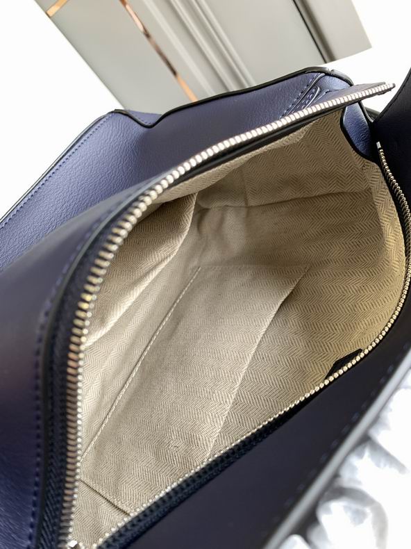 Loewe 061827 29x19.5x14c ss7 (2)