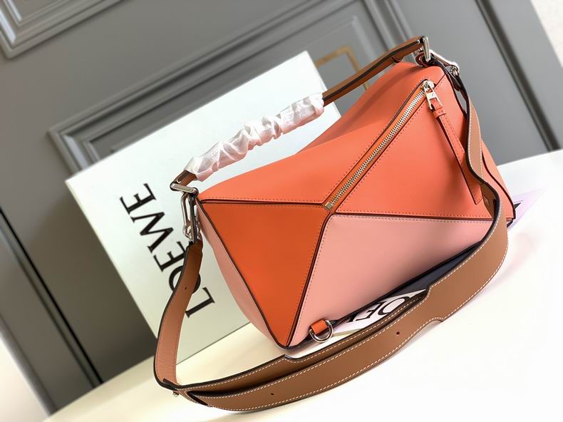 Loewe 061827 29x19.5x14c ss8 (8)