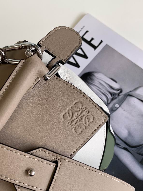 Loewe 061827 29x19.5x14c ss9 (7)