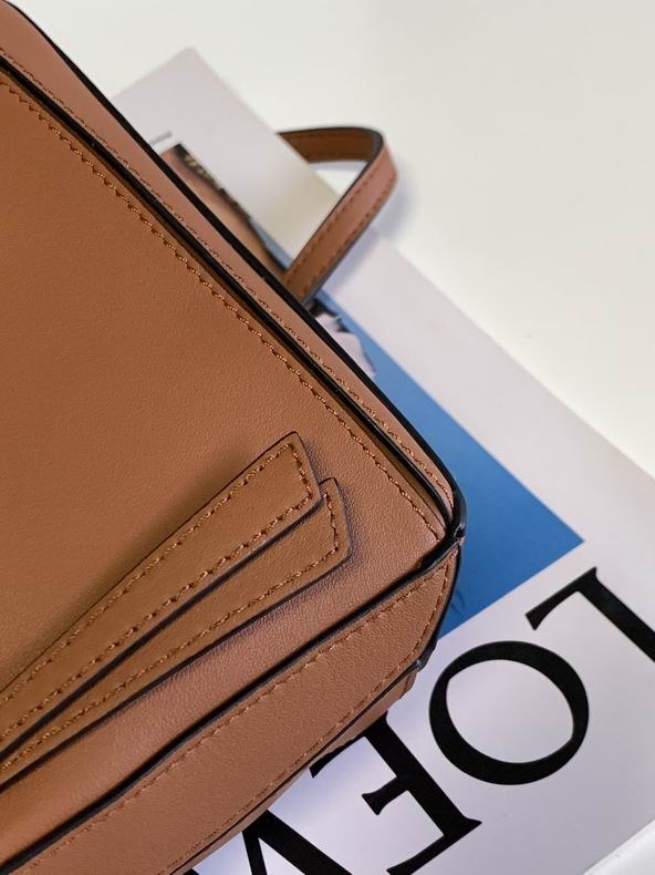 Loewe 061838 18x12.5x8cm ss1 (6)