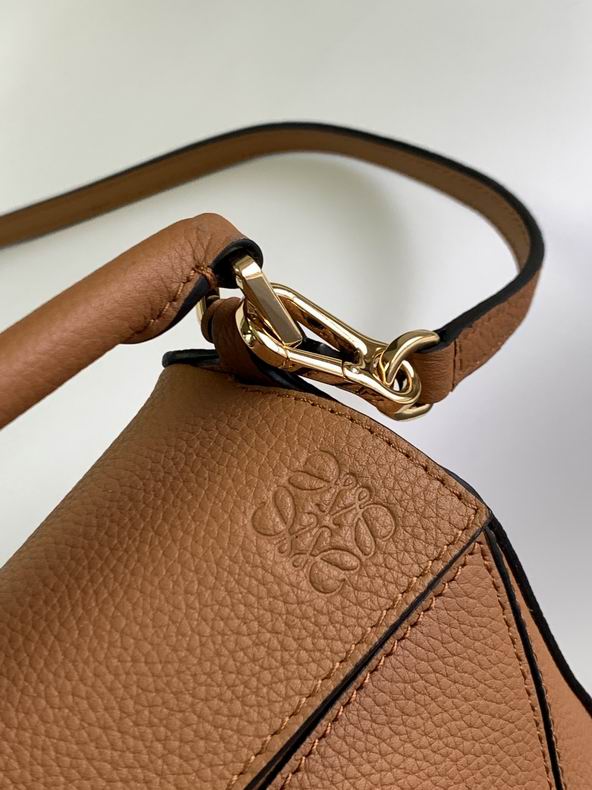 Loewe 061838 18x12.5x8cm ss13 (3)