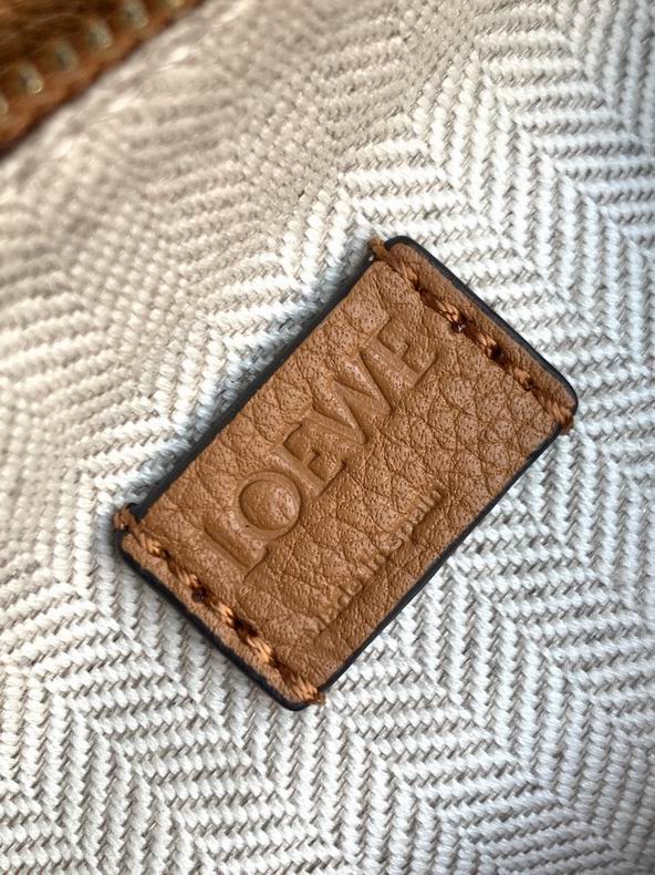 Loewe 061838 18x12.5x8cm ss13 (6)