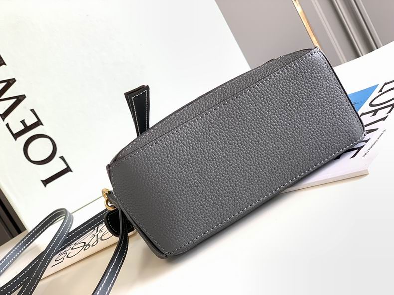 Loewe 061838 18x12.5x8cm ss14 (3)