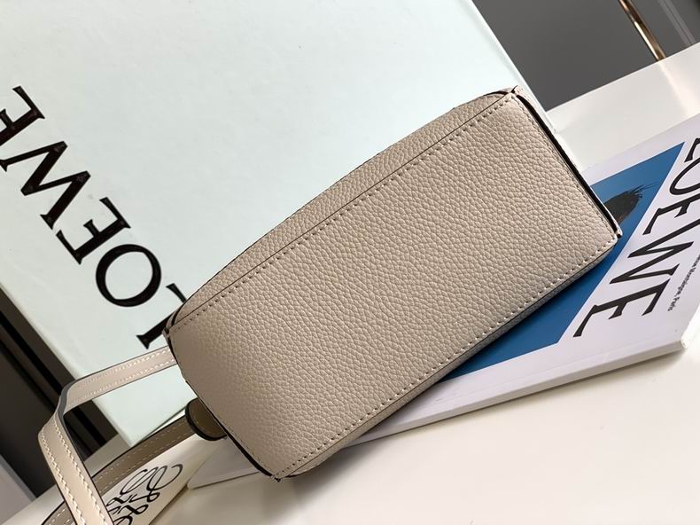 Loewe 061838 18x12.5x8cm ss15 (4)