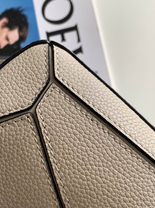 Loewe 061838 18x12.5x8cm ss15 (6)