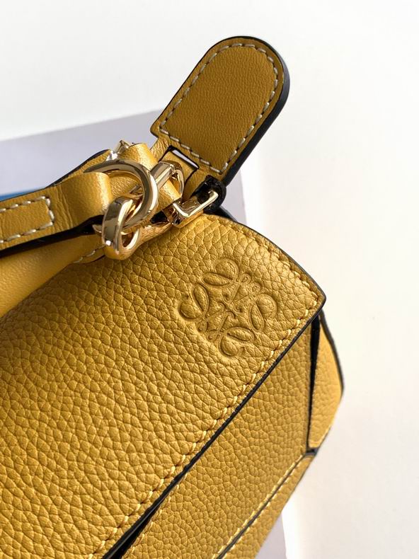 Loewe 061838 18x12.5x8cm ss16 (7)