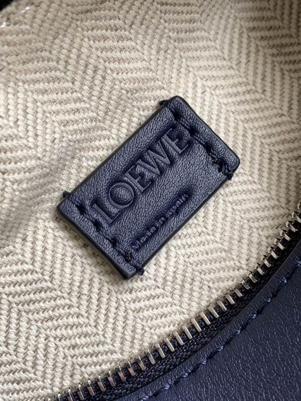 Loewe 061838 18x12.5x8cm ss2 (9)