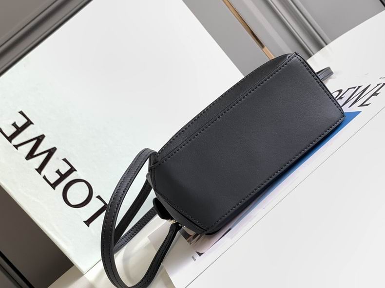 Loewe 061838 18x12.5x8cm ss3 (4)