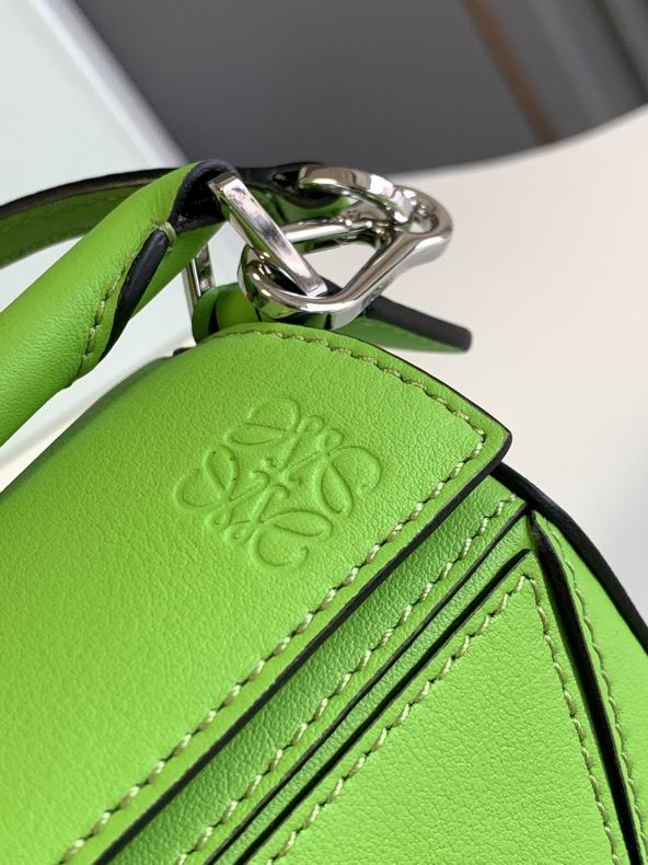 Loewe 061838 18x12.5x8cm ss4 (4)