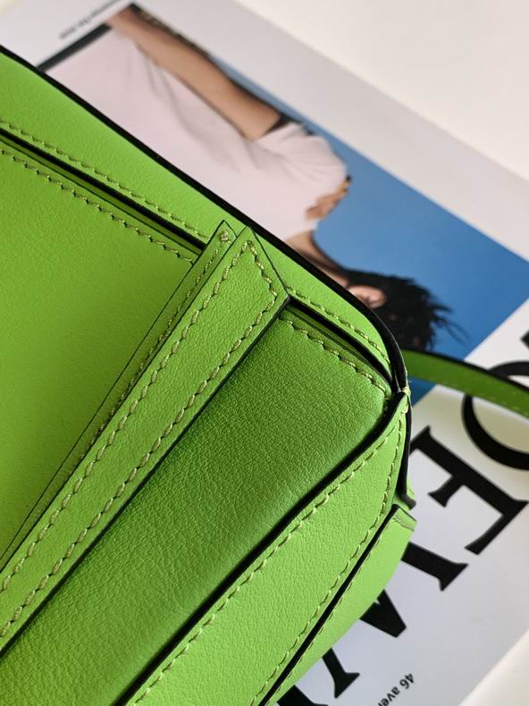 Loewe 061838 18x12.5x8cm ss4 (6)