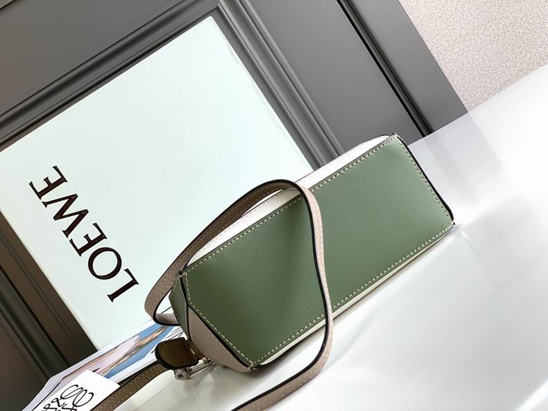 Loewe 061838 18x12.5x8cm ss46 (4)