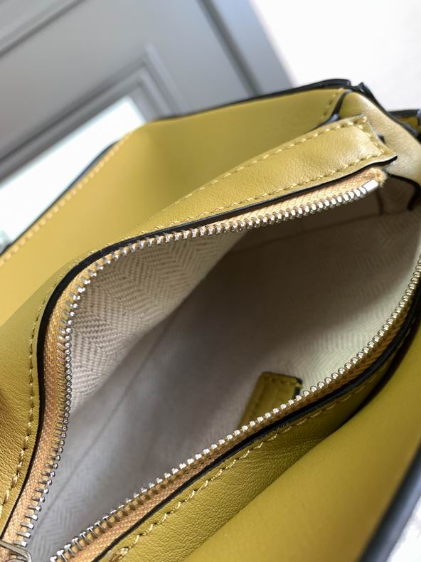 Loewe 061838 18x12.5x8cm ss47 (9)