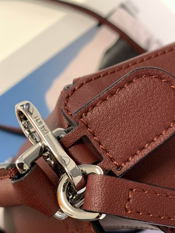 Loewe 061838 18x12.5x8cm ss5 (7)