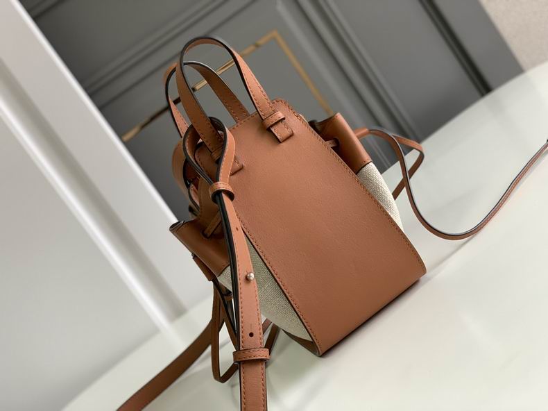 Loewe 061847 19x11x17cm ss36 (8)