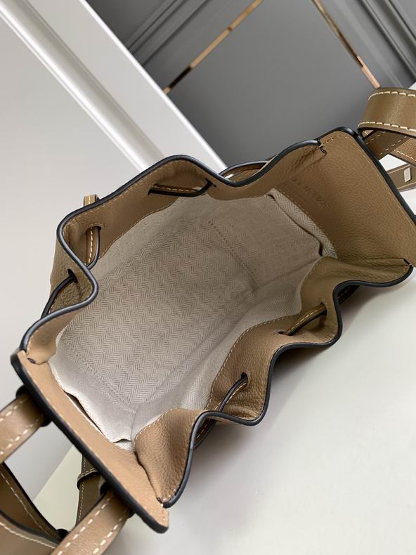 Loewe 061847 19x11x17cm ss37 (5)