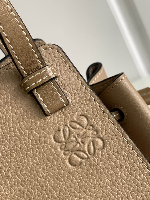 Loewe 061847 19x11x17cm ss37 (7)