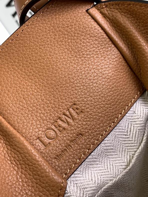 Loewe 061847 19x11x17cm ss38 (3)