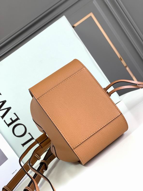 Loewe 061847 19x11x17cm ss38 (6)