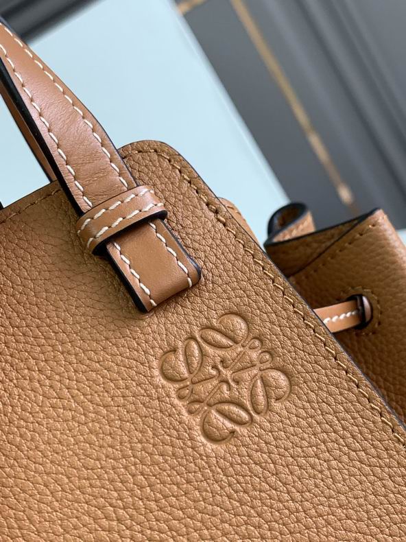 Loewe 061847 19x11x17cm ss38 (7)