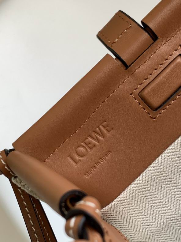 Loewe 061920 35x27x19cm ss42 (2)