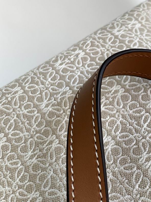 Loewe 061920 35x27x19cm ss42 (4)