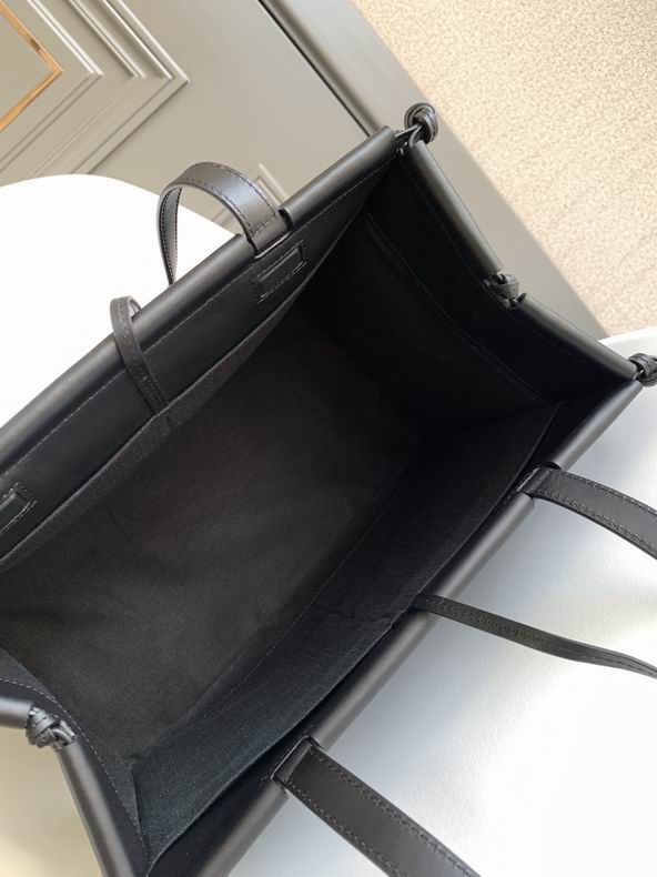 Loewe 061921 32x26x16cm ss43 (3)