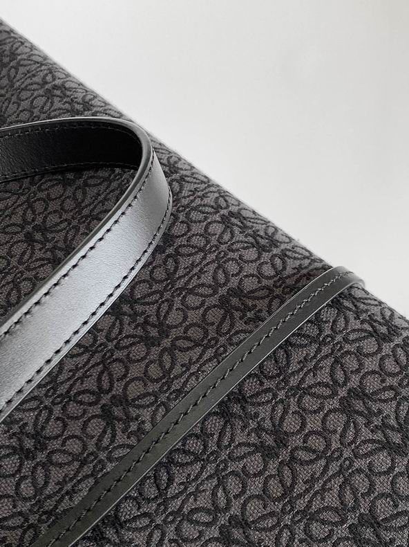 Loewe 061921 32x26x16cm ss43 (5)