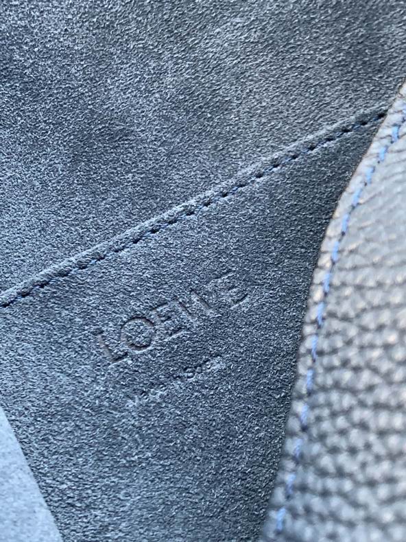 Loewe 062043 41x31x24cm ss 2 (8)