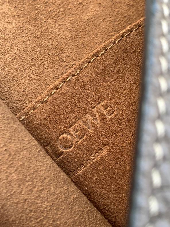 Loewe 062043 41x31x24cm ss 4 (2)