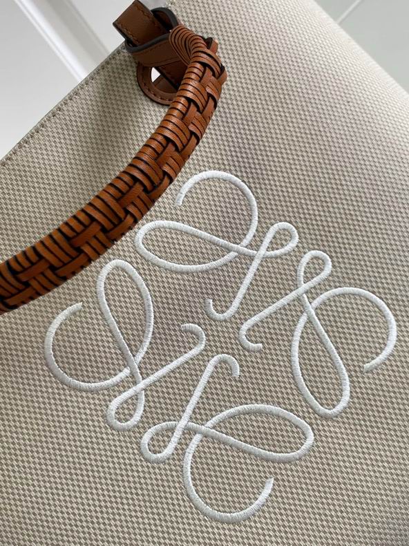 Loewe 062186 29x14x25cm ss4 (5)