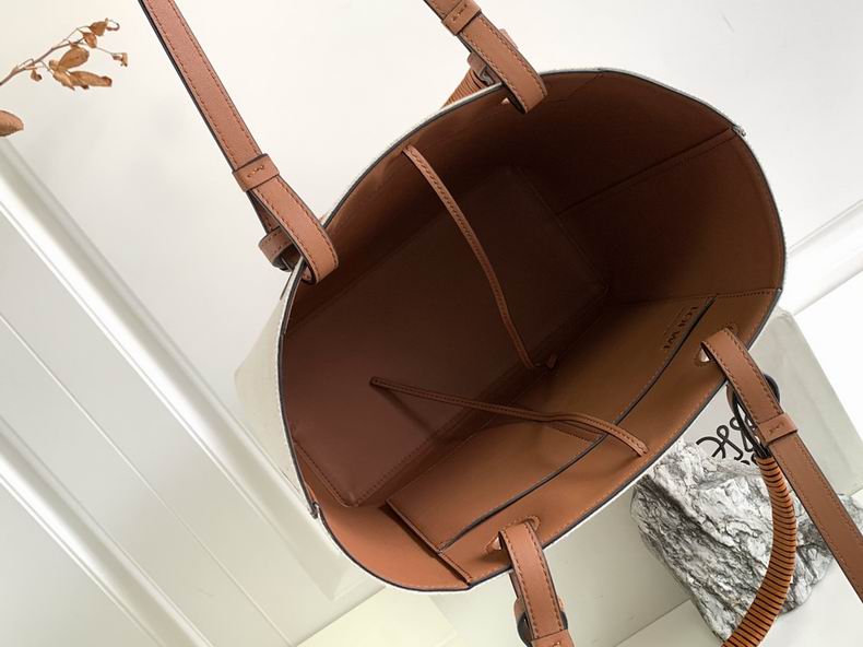 Loewe 062186 29x14x25cm ss4 (7)