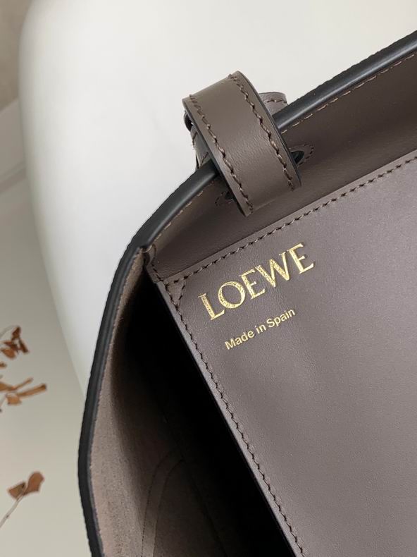 Loewe 062186 29x14x25cm ss49 (1)