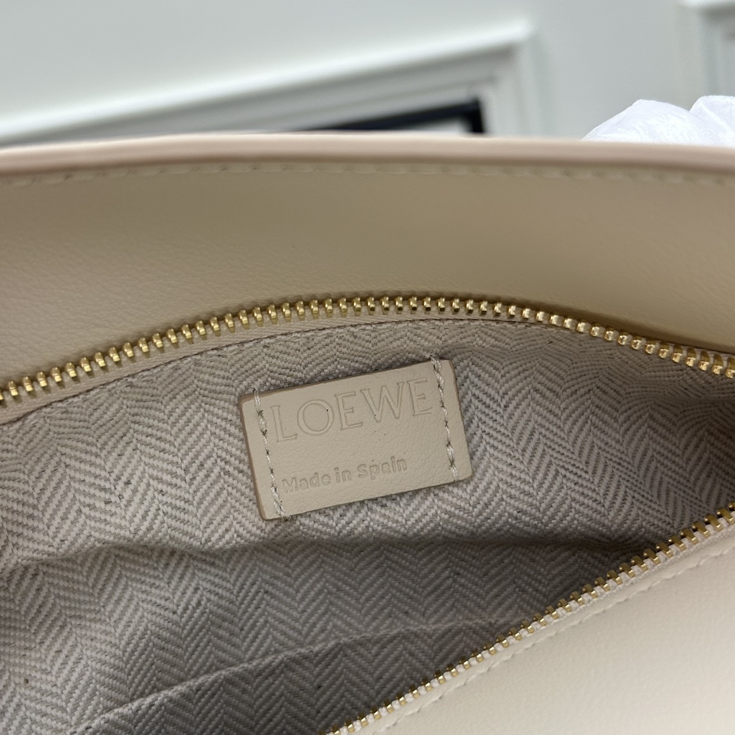 Loewe 062206 24x10.5x16cm ww1 (24)