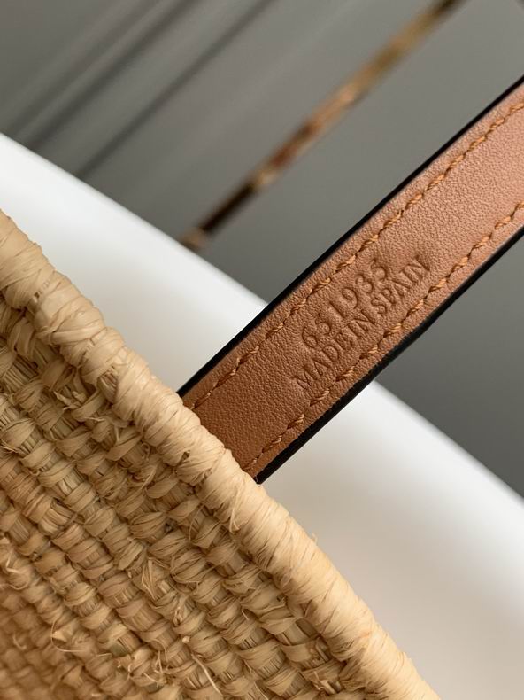 Loewe 10112 30x21x11cm ss18 (4)