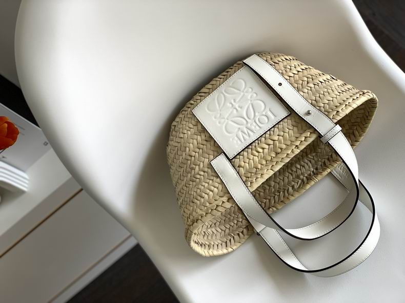 Loewe 10129 33x17x13cm ss39 (4)