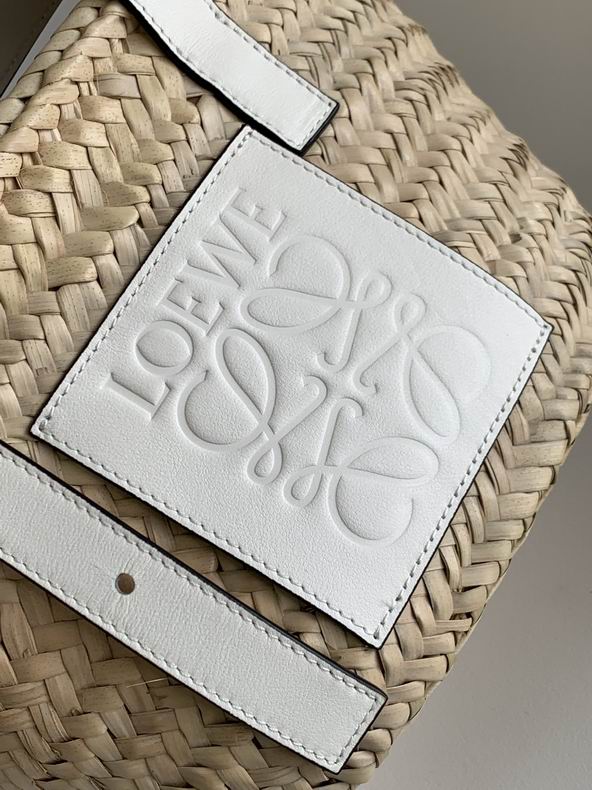 Loewe 10129 33x17x13cm ss39 (9)